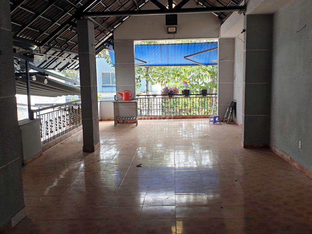 Bán gấp nhà vườn 8x20, đường 10m thông, gần chợ Bà Điểm