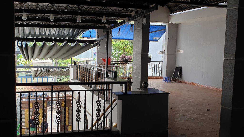 Bán gấp nhà vườn 8x20, đường 10m thông, gần chợ Bà Điểm