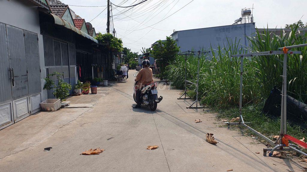 HOT- Đất thổ cư 5x30, hẻm Nguyễn Văn Bứa, gần ngã 3 Giồng, SHR