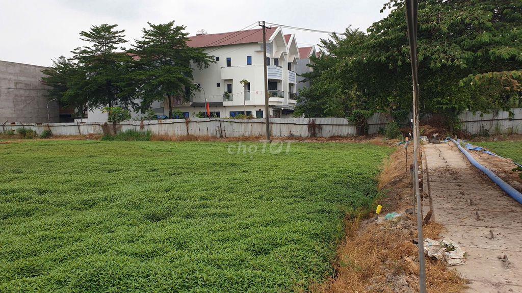 Bán lô đất DT 40x50, hẻm Bà Điểm 4, gần trường Bùi Văn Ngữ- Bà Điểm HM
