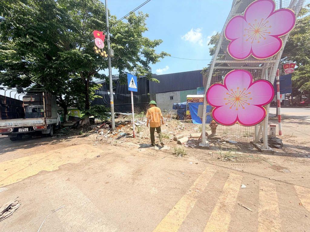 Cho thuê đất trống tại Khu đô thị Hương Mạc Phù Khê Từ Sơn 3 mặt tiền
