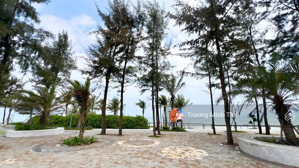 Chủ giao bán độc quyền lô biệt thự nguyễn tất thành, dt 375 m2, mặt tiền 15m view biển