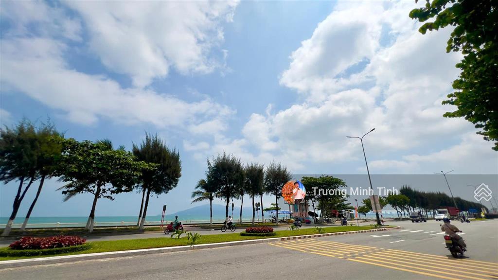 Chủ giao bán độc quyền lô biệt thự nguyễn tất thành, dt 375 m2, mặt tiền 15m view biển