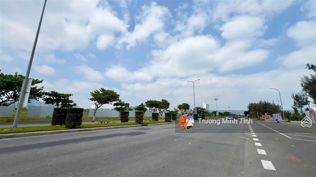 Chủ giao bán độc quyền lô biệt thự nguyễn tất thành, dt 375 m2, mặt tiền 15m view biển