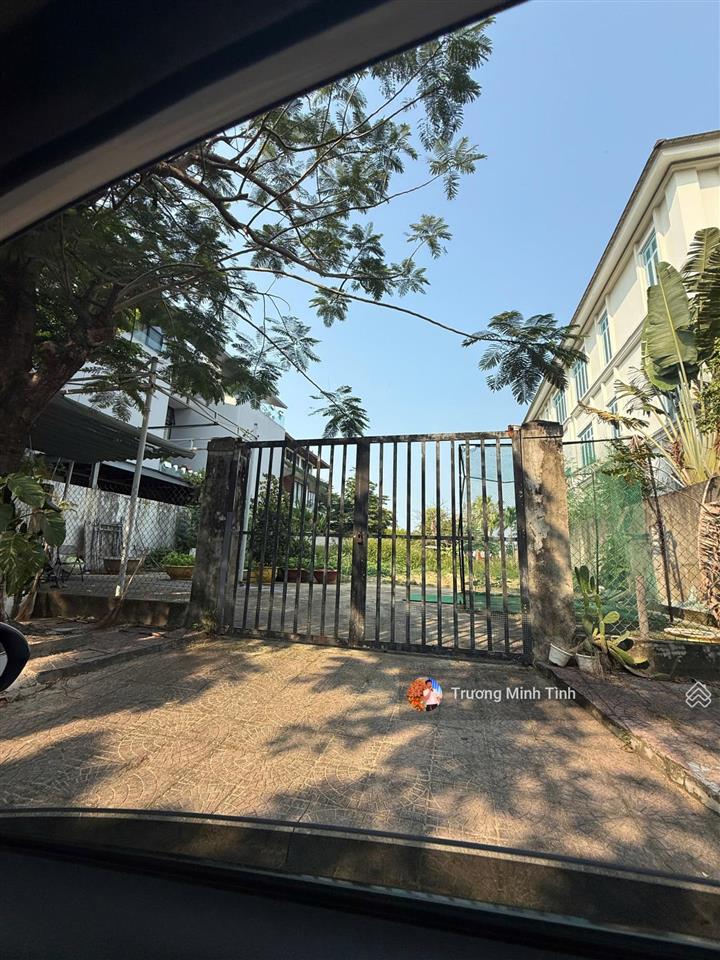 Chủ gửi bán đất khu biệt thự đảo xanh, dt 400m2, đi bộ ra sông mát mẻ, xây biệt thự siêu vip