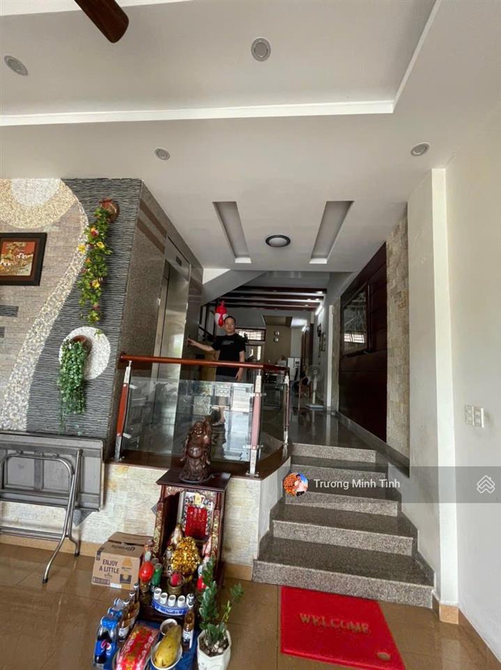 Bán nhà 5 tầng đường 2/9  trung tâm hải châu, đà nẵng, 125 m2 , 5 tầng, giá 22.x tỷ giá quá tốt