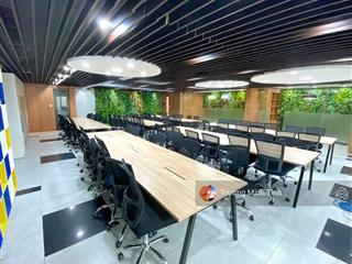 Tòa văn phòng 2 mặt tiền ngay trung tâm đà nẵng, dt 500 m2, 8 tầng, làm việc chính chủ