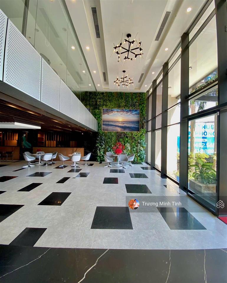 Tòa văn phòng 2 mặt tiền ngay trung tâm đà nẵng, dt 500 m2, 8 tầng, làm việc chính chủ