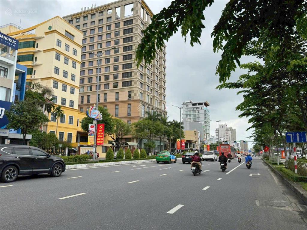 Bán mặt tiền đường 2/9 đối diện danang downtown dt 150 m² ngang 6m.