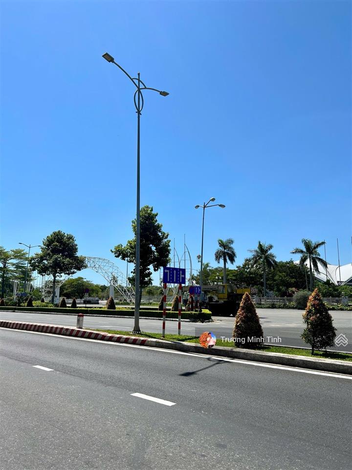 Bán khách sạn 4 tầng đường cách mạng tháng 8, khuê trung, cẩm lệ, đà nẵng gồm 13 phòng, giá 11 tỷ