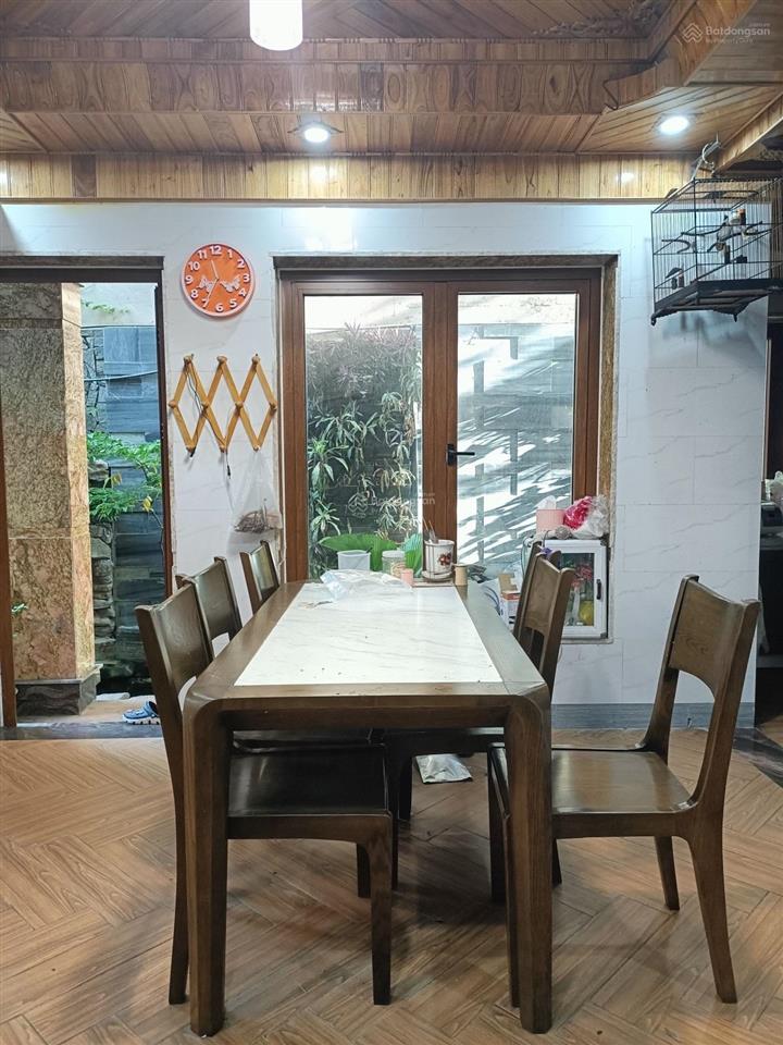 Biệt thự 4 tầng đi bộ tắm biển  tận 8pn master  dt khủng 200m2 (10x19.7).nhà ốp đá và gỗ tự nhiên