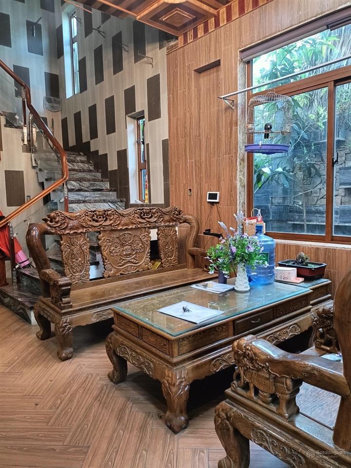 Biệt thự 4 tầng đi bộ tắm biển  tận 8pn master  dt khủng 200m2 (10x19.7).nhà ốp đá và gỗ tự nhiên