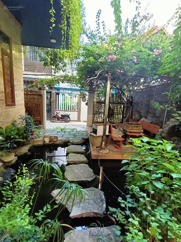 Biệt thự 4 tầng đi bộ tắm biển  tận 8pn master  dt khủng 200m2 (10x19.7).nhà ốp đá và gỗ tự nhiên