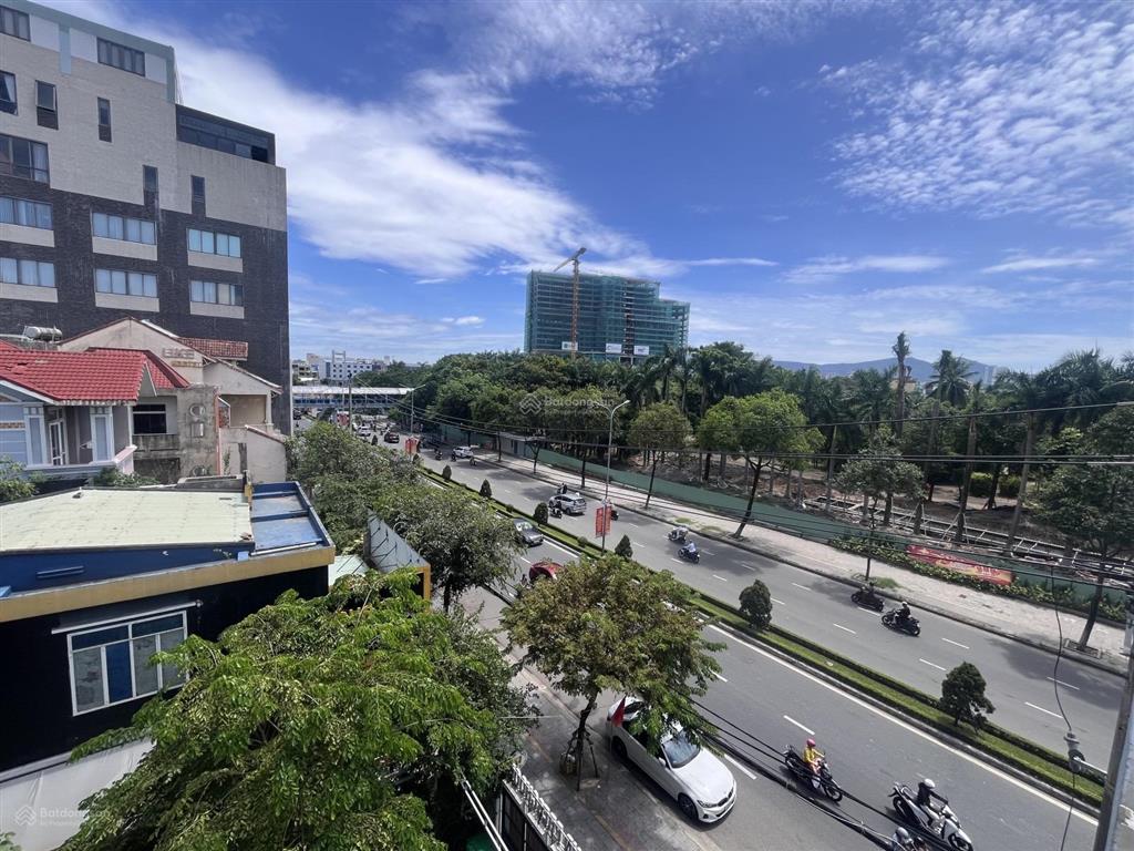 Chủ gấp bán hạ mạnh 2 tỷ giá mới 15ty9tỷ mặt tiền nguyễn tri phương  đối diện công viên 29/3 aeon