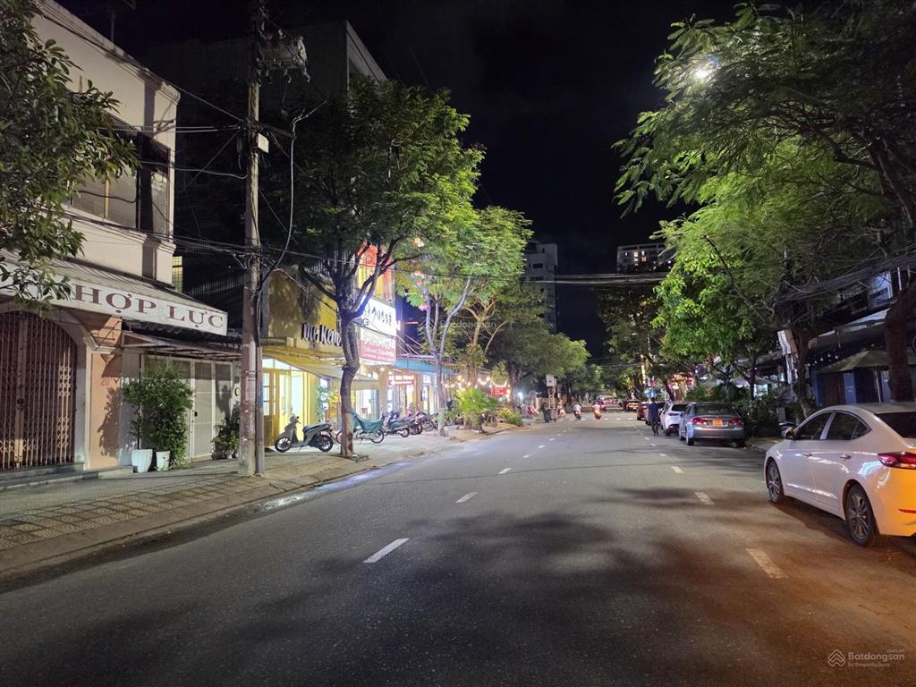 Siêu phẩm tòa văn phòng 10 tầng mặt phố nguyễn chí thanh  đối diện toà nhà trái bắp