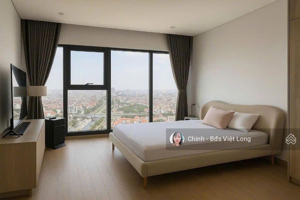 Chính chủ bán căn góc chung cư cao cấp lancaster hà nội 140m2, 3pn, ban công đông nam.