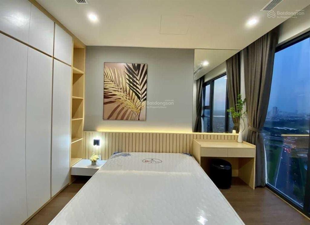 Cho thuê căn hộ cao cấp sun grand city, 69b thụy khuê, 130m², 3pn, view hồ tây