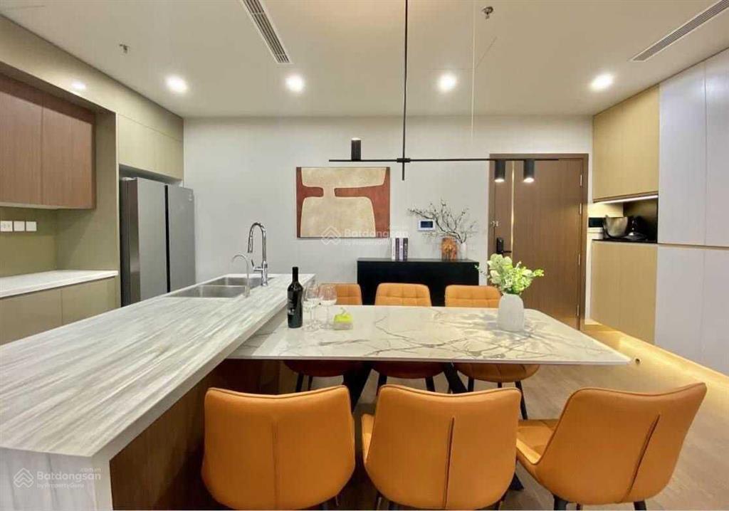 Cho thuê căn hộ cao cấp sun grand city, 69b thụy khuê, 130m², 3pn, view hồ tây