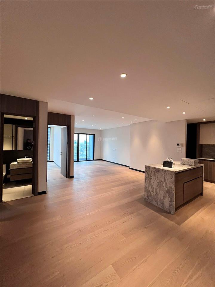 Bán căn hộ tràng an complex, số 1 phùng chí kiên, 96m2, 2pn+1, giá cực rẻ, chủ cần tiền bán gấp