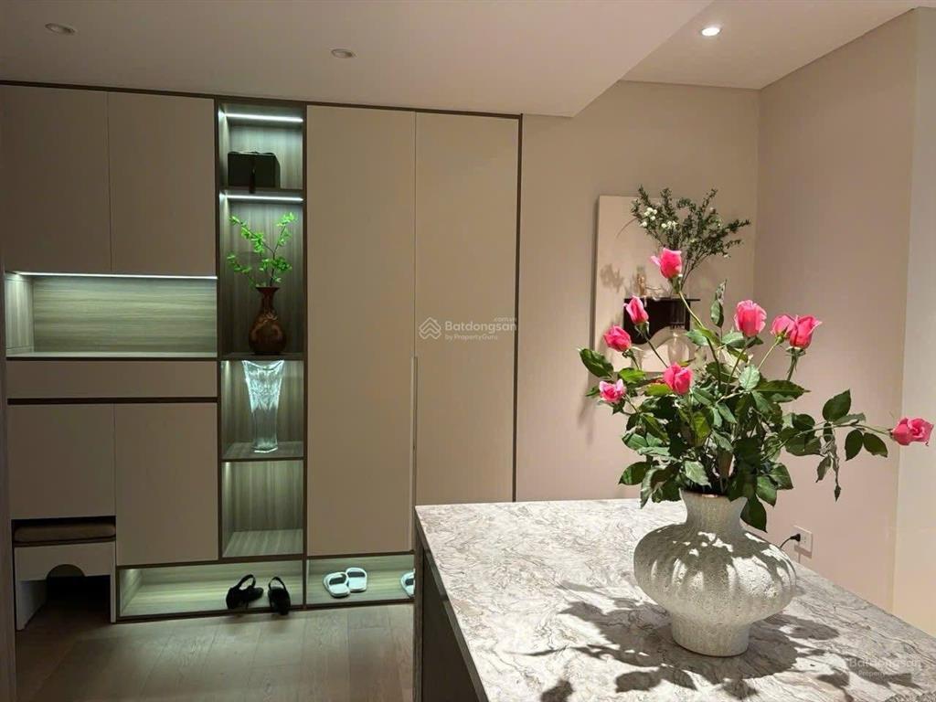 Bán căn hộ 2pn 98m2 tại watermark 395 lạc long quân, cầu giấy, view đẹp, cạnh hồ tây