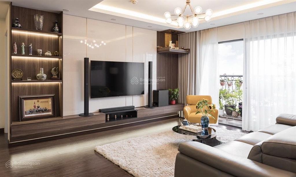 Cho thuê căn hộ vinhomes 54a nguyễn chí thanh, 50m2, 1pn, đầy đủ nội thất đẹp
