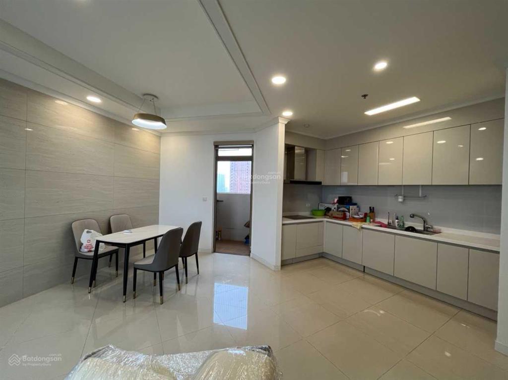 Bán căn hộ h9 starlake từ 2 pn  4 pn, duplex, 101 m2  231 m2, nội thất xịn, giá từ 195 triệu/m2