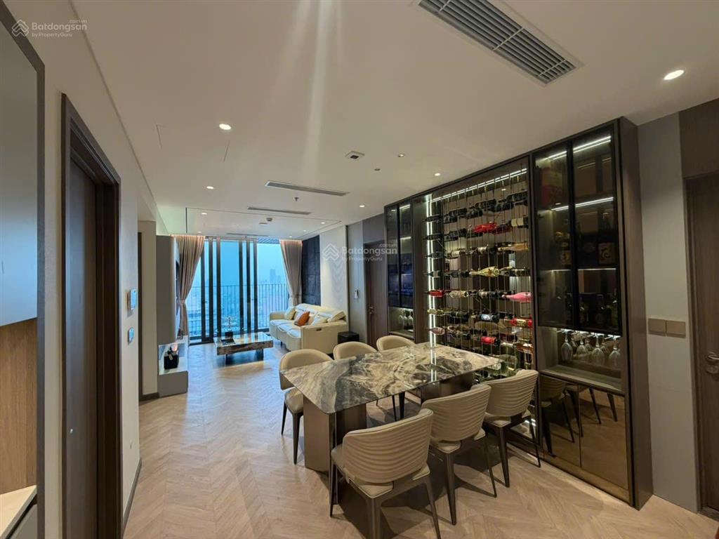 Bán căn hộ han jardin, 142 m2 4pn, tầng cao, căn góc, view hồ tây, nội thất cao cấp, giá 26,4 tỷ
