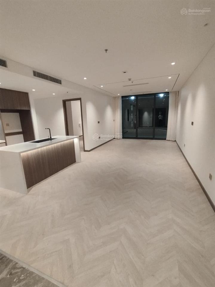 Bán căn hộ han jardin, 142 m2 4pn, tầng cao, căn góc, view hồ tây, nội thất cao cấp, giá 26,4 tỷ