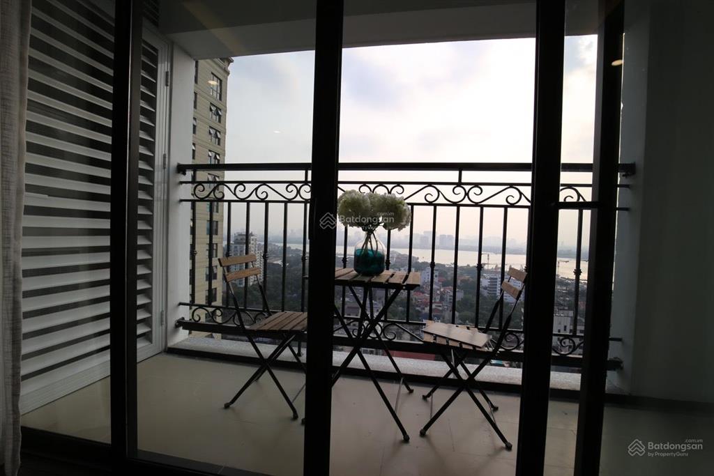 Bán nhanh căn hộ d’. le roi soleil xuân diệu 111 m2, 3 pn, view hồ, full đồ xịn, giá chỉ 17 tỷ