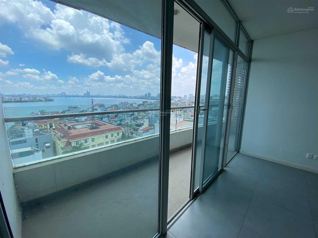 Bán căn hộ cao cấp watermark, 101 m2, 2pn, full đồ, tầng cao, view trực diện hồ tây, giá 14.9 tỷ