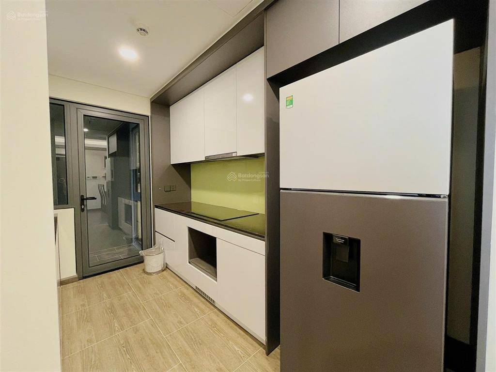 Cho thuê căn hộ han jardin 106 m2, 3 pn, ban công đông, view hồ tây, tầng cao, đồ xịn, 25 triệu