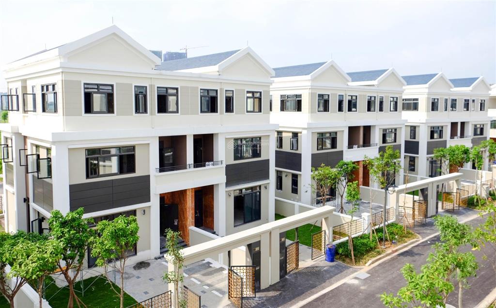 Cho thuê biệt thự đơn lập starlake siêu vip cho chuyên gia, 330 m2 đất, 3 tầng 1 hầm, nội thất xịn