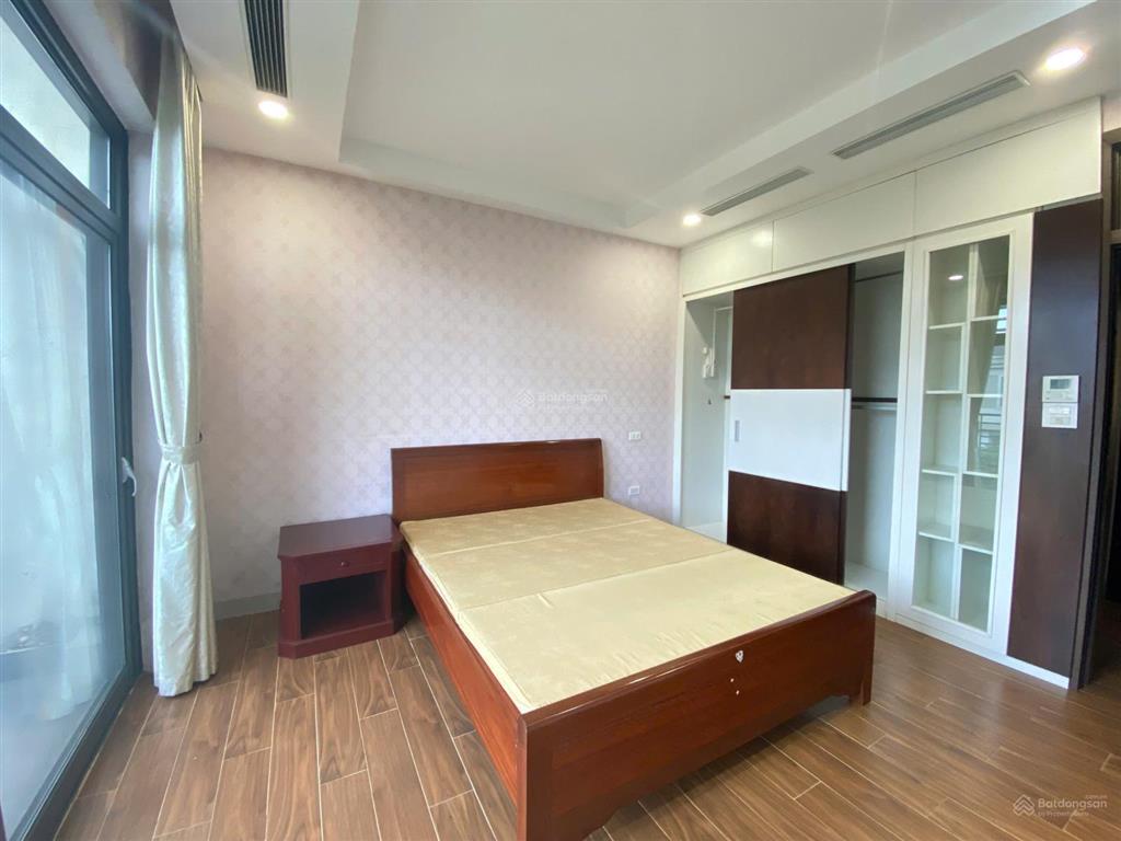 Bán liền kề starlake khu h10, đất 132 m2, xây 70 m2, 4 tầng, 2 sân vườn, full đồ giá 79 tỷ