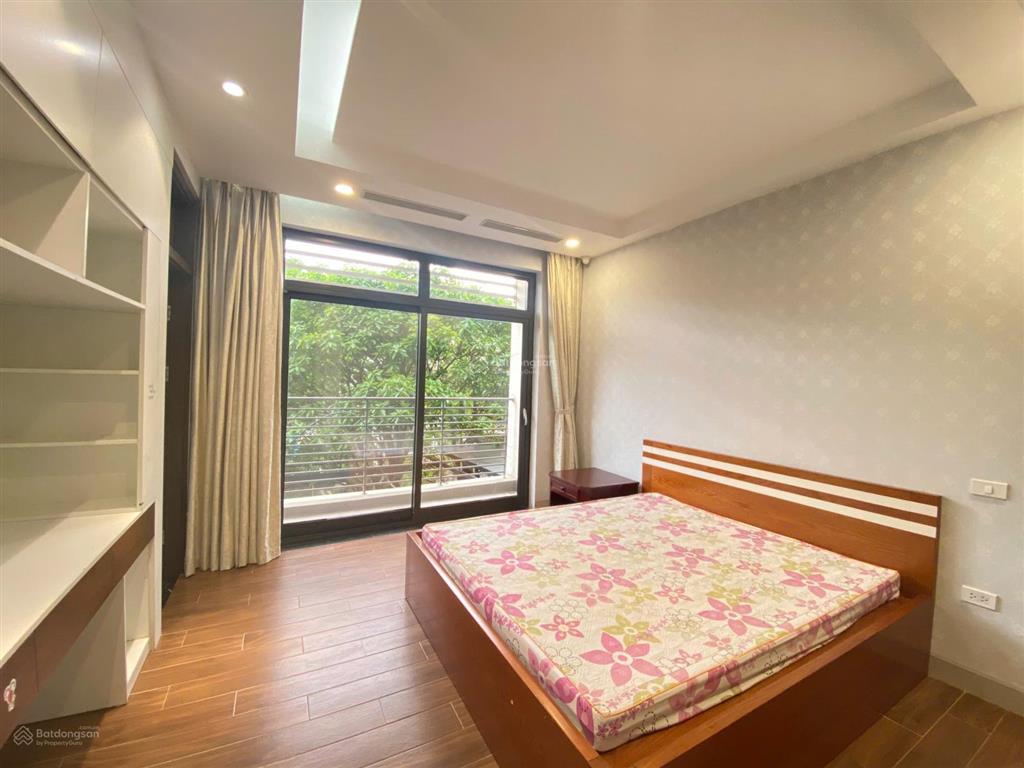 Bán liền kề starlake khu h10, đất 132 m2, xây 70 m2, 4 tầng, 2 sân vườn, full đồ giá 79 tỷ