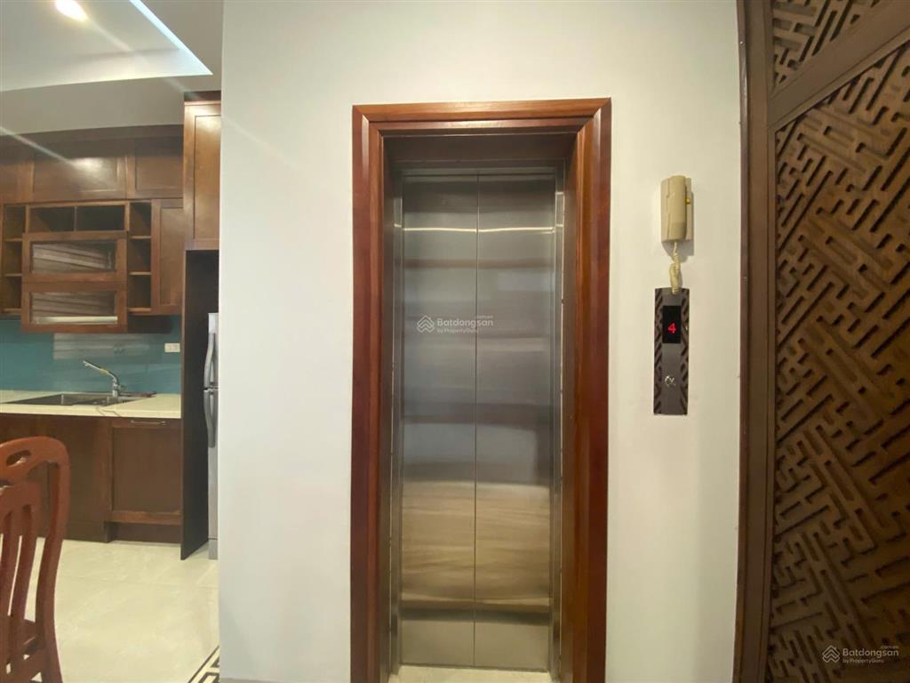 Bán liền kề starlake khu h10, đất 132 m2, xây 70 m2, 4 tầng, 2 sân vườn, full đồ giá 79 tỷ