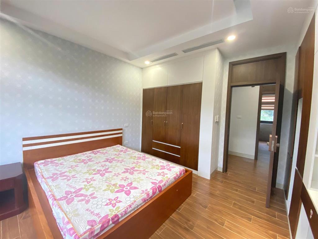 Bán liền kề starlake khu h10, đất 132 m2, xây 70 m2, 4 tầng, 2 sân vườn, full đồ giá 79 tỷ