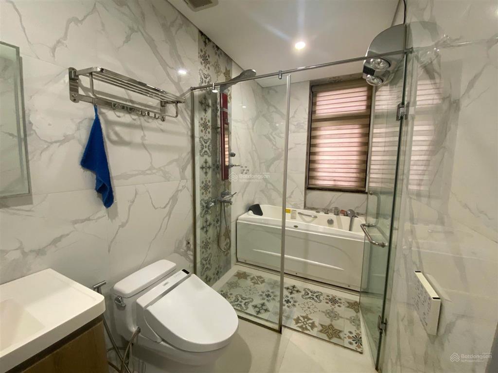 Bán liền kề starlake khu h10, đất 132 m2, xây 70 m2, 4 tầng, 2 sân vườn, full đồ giá 79 tỷ