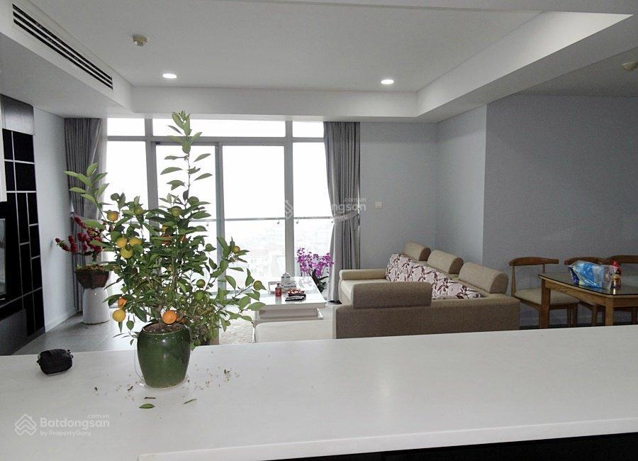Bán căn hộ vip watermark 200 m2, full đồ, căn góc, có sân vườn rộng, ban công hướng đông, 16 tỷ