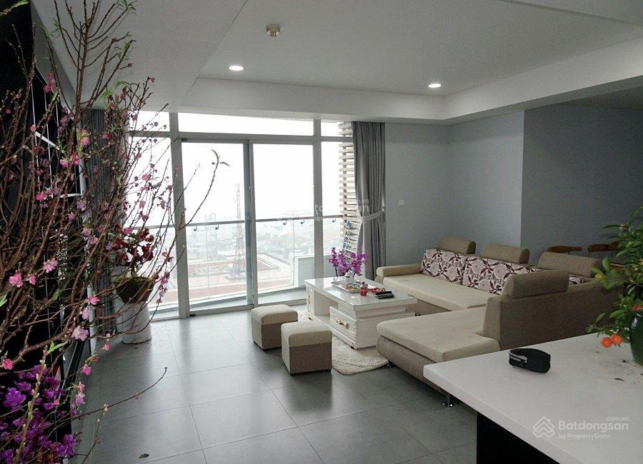 Bán căn hộ vip watermark 200 m2, full đồ, căn góc, có sân vườn rộng, ban công hướng đông, 16 tỷ