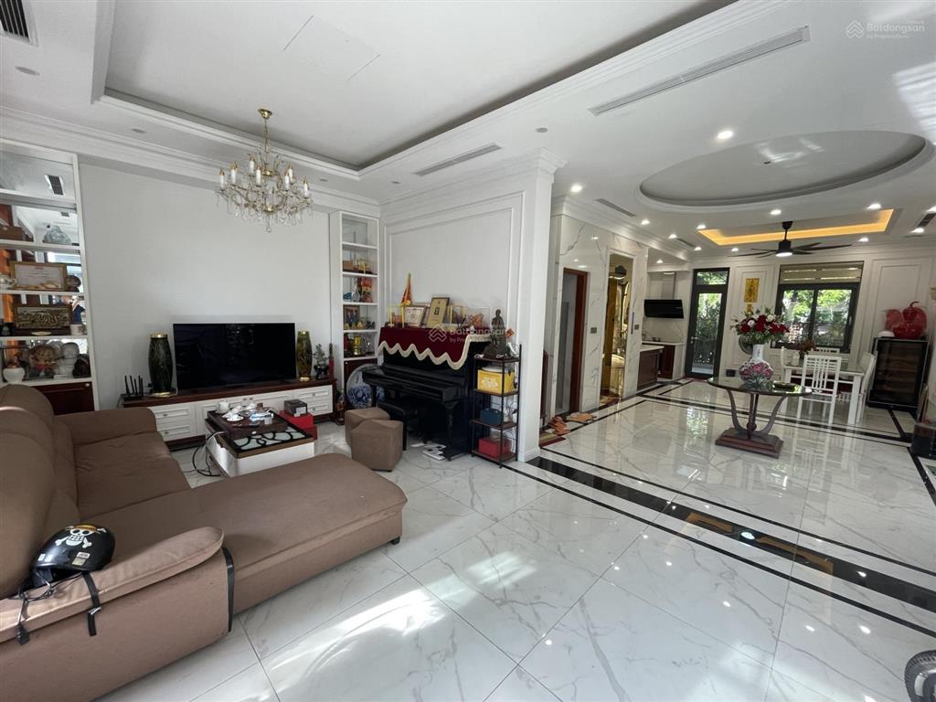 Cho thuê biệt thự song lập starlake khu h, đất 220 m2, xây 100 m2, 3 tầng, 4 pn, full đồ, 50 tr/th
