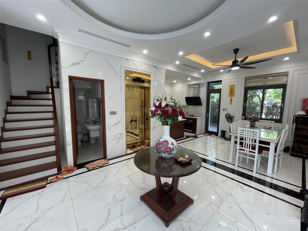 Cho thuê biệt thự song lập starlake khu h, đất 220 m2, xây 100 m2, 3 tầng, 4 pn, full đồ, 50 tr/th