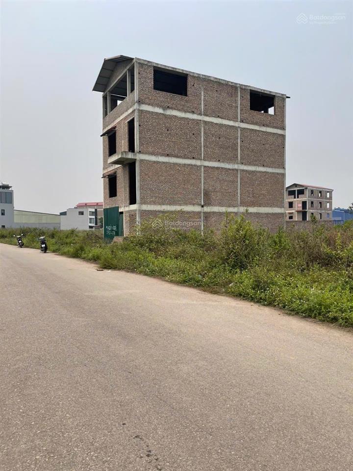 Bán đất kèm nhà xây thô view san bóng tại khu đô thị vinaconex9 thị trấn chi đông
