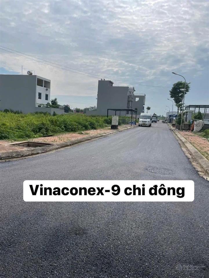 Bán đất kèm nhà xây thô view san bóng tại khu đô thị vinaconex9 thị trấn chi đông