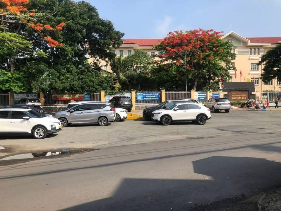 Chính chủ gửi bán lô đất đẹp linh xuân hẻm xe hơi 5m sát mặt tiền giá 3 tỷ 5