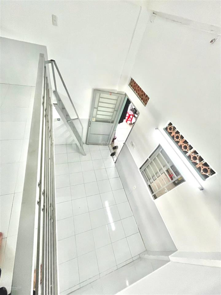Duplex rộng cho 4 người ở gần chợ bình triệu, tiện đi ra cầu bình lợi thủ đức