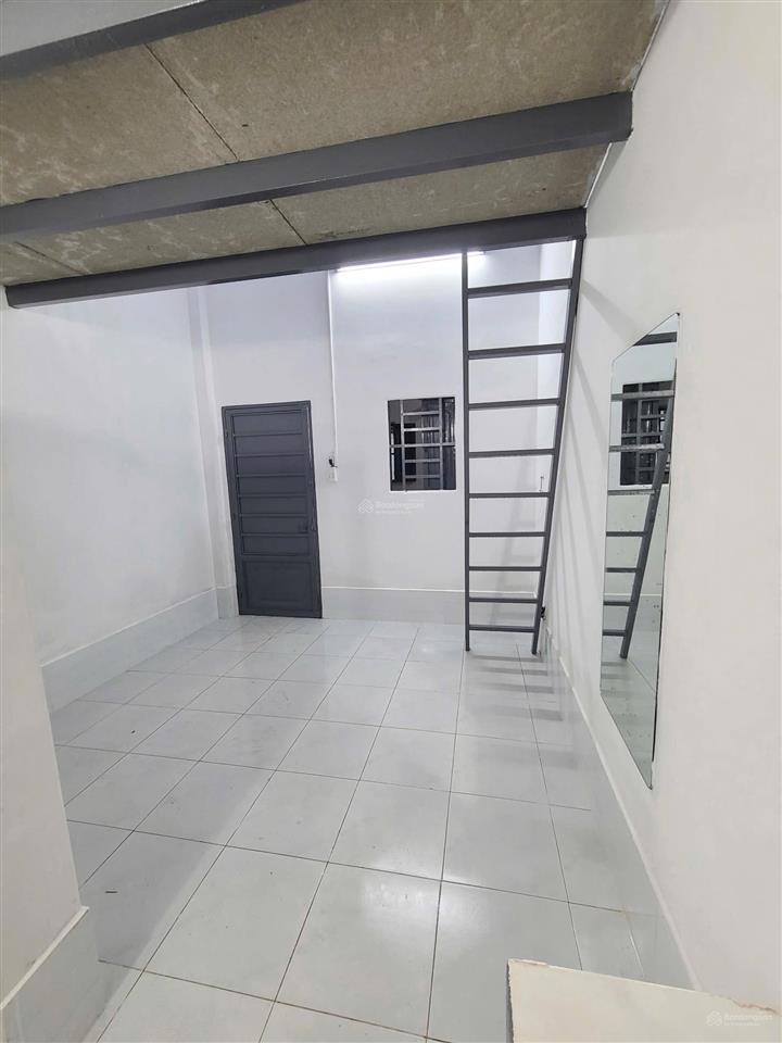 Phòng gác rộng thoáng giá rẻ gần trường cao đẳng công nghệ tphcm