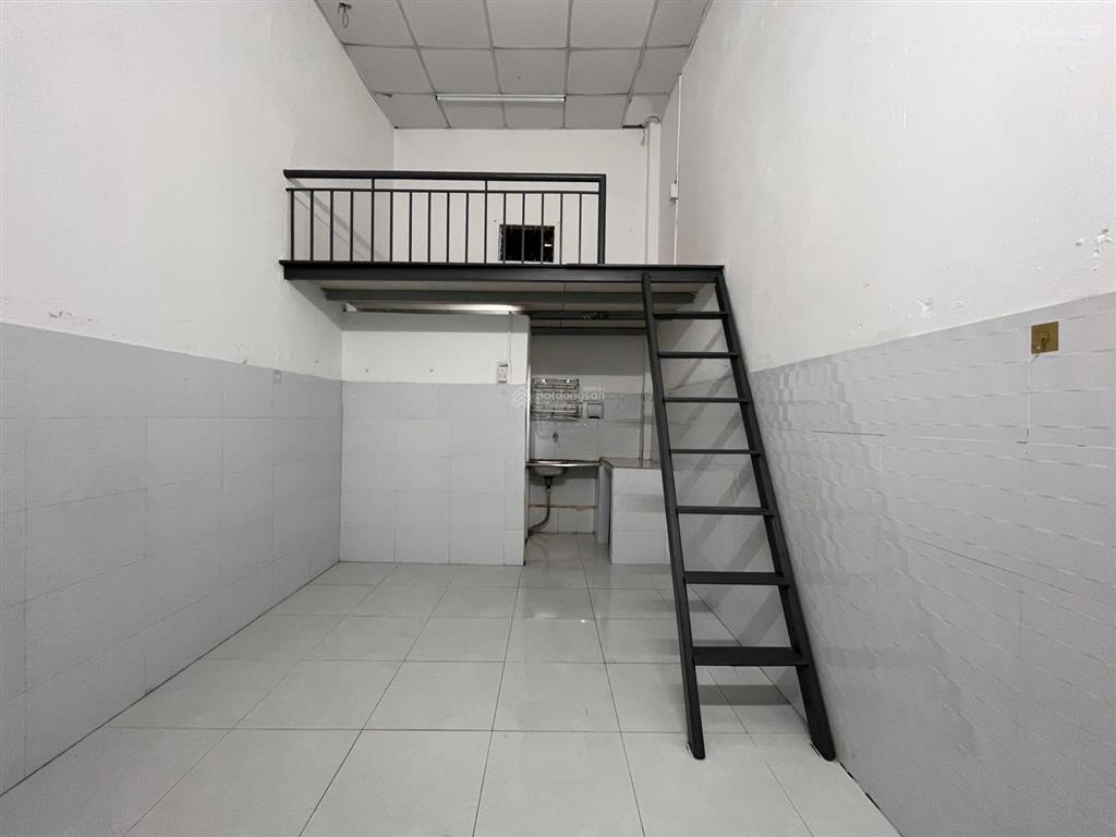 Phòng gác rộng thoáng giá rẻ gần trường cao đẳng công nghệ tphcm