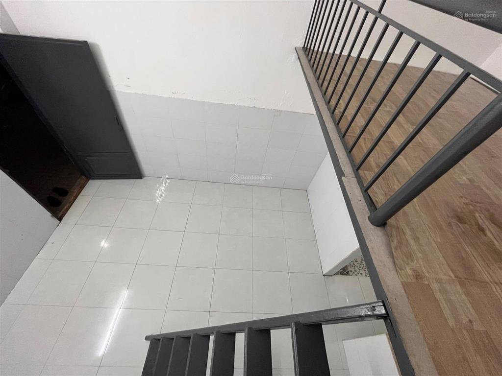 Phòng gác rộng thoáng giá rẻ gần trường cao đẳng công nghệ tphcm