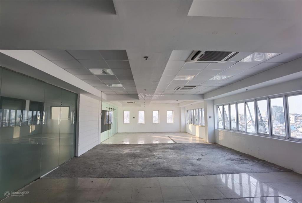 Cho thuê văn phòng phượng long  quận 3 tphcm.(office for lease at district center in hcm city)