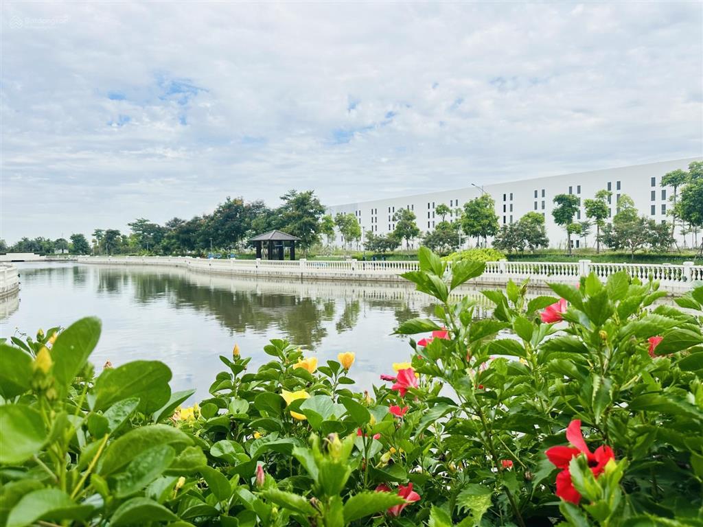 Hàng hiếm, chờ nđt gom ngay lô góc mặt đường 17m ngay công viên. mặt tiền rộng, hợp để kinh doanh